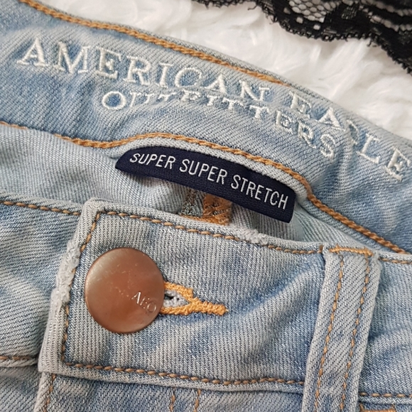 AE DISTRESSED LIGHT WASH Y2K LOW RISE JEGGINGS - Picture 2 of 8